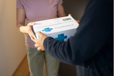 Cover image for SHIPPING AT DELIVERY: ANO ANG DAPAT ASAHAN KAPAG NAG-ORDER NG GAMOT ONLINE